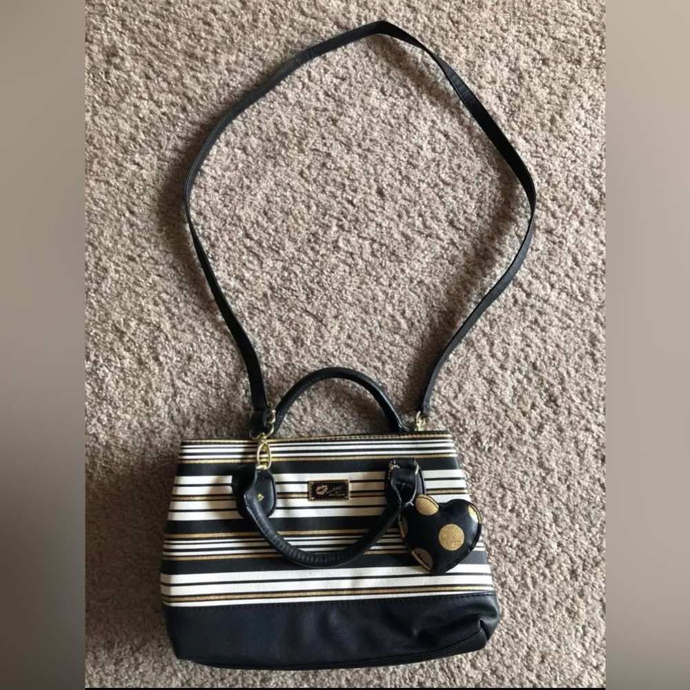Betsey Johnson cross body purse with original key chain